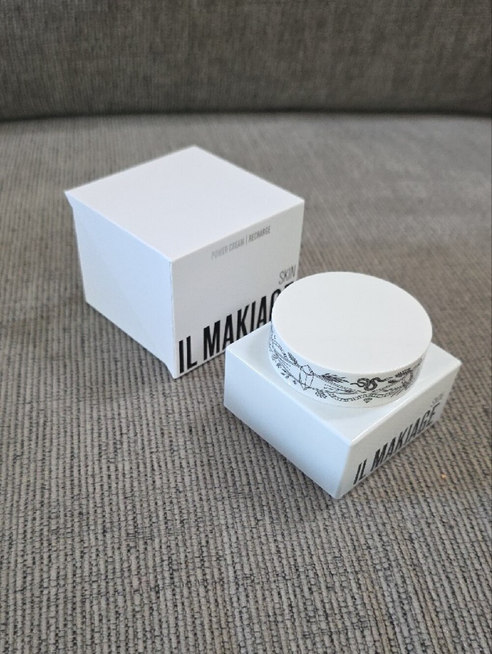 IL MAKIAGE Power Cream Recharge, New In Box, Anti-Aging Moisturizer, 1.69oz. - Picture 9 of 10